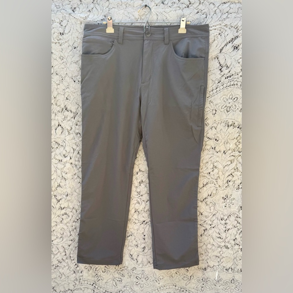 Keen Men's Charcoal Chinos. Never worn. Size 38/30